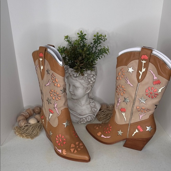 Dolce Vita Women's Lassie Western Boot Sz 8.5 Tan/ Multi - Picture 2 of 12